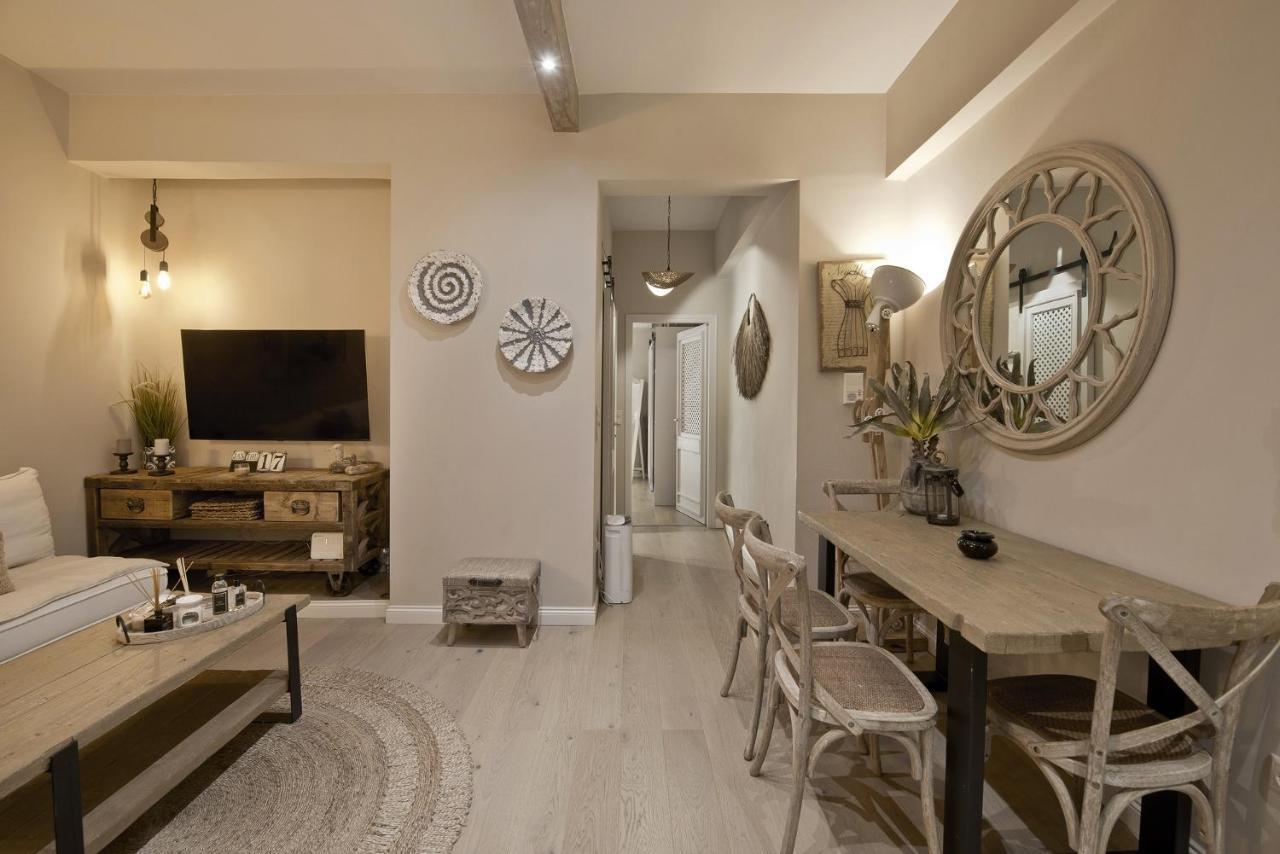 Stylish Apartment At Pagrati Athén Kültér fotó