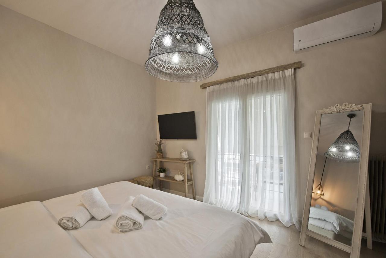 Stylish Apartment At Pagrati Athén Kültér fotó